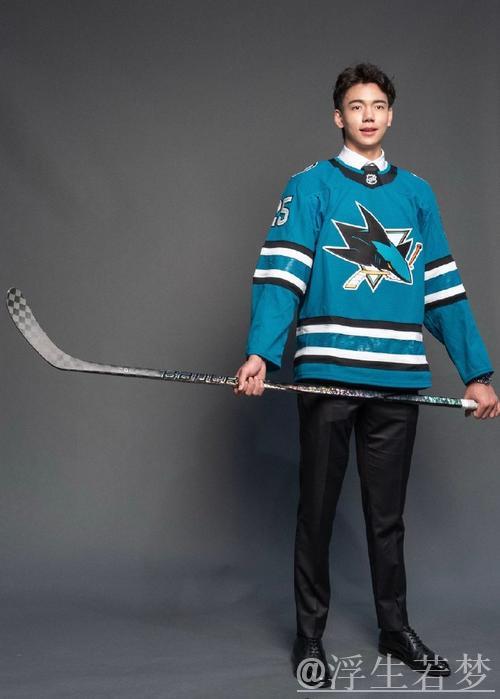 王浩西静待选秀绽放